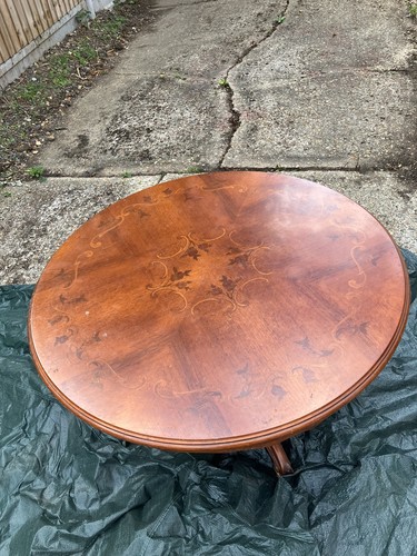 Coffee table - coffee,
