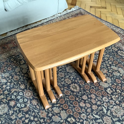 Ercol nest light wood - light,